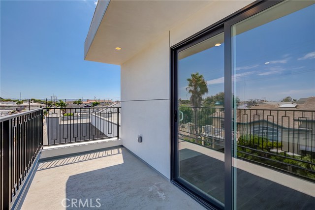 1807 Green Lane, Redondo Beach, California 90278, 5 Bedrooms Bedrooms, ,5 BathroomsBathrooms,Residential,Sold,Green,PV19214279