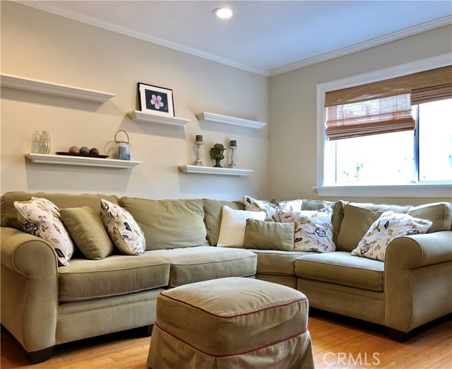 433 2ND Street, Hermosa Beach, California 90254, 3 Bedrooms Bedrooms, ,2 BathroomsBathrooms,Residential,Sold,2ND Street,SB18113035