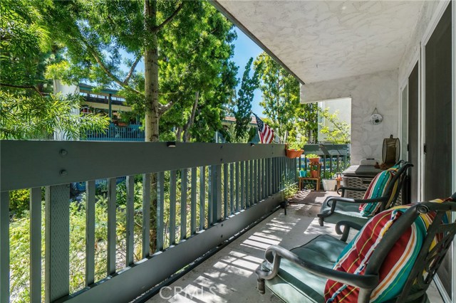 635 Prospect Avenue, Redondo Beach, California 90277, 3 Bedrooms Bedrooms, ,2 BathroomsBathrooms,Residential,Sold,Prospect,SB20111745
