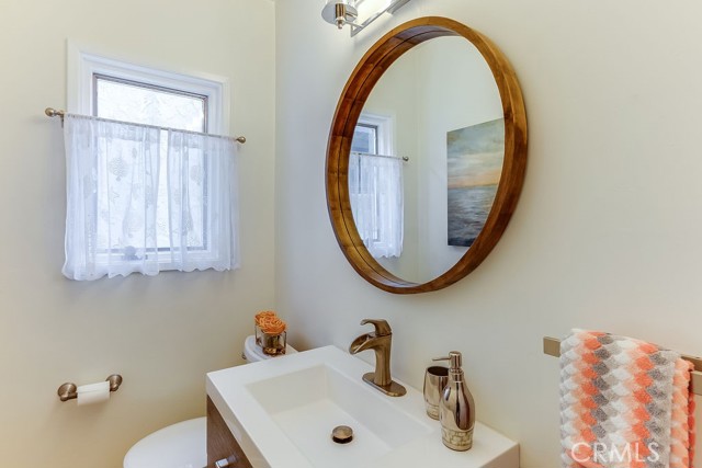 412 Marine Avenue, Manhattan Beach, California 90266, 3 Bedrooms Bedrooms, ,Residential,Sold,Marine,SB21057132