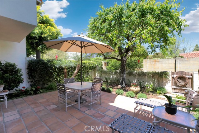 25 Via Granada, Rolling Hills Estates, California 90274, 3 Bedrooms Bedrooms, ,2 BathroomsBathrooms,Residential,Sold,Via Granada,TR21114102