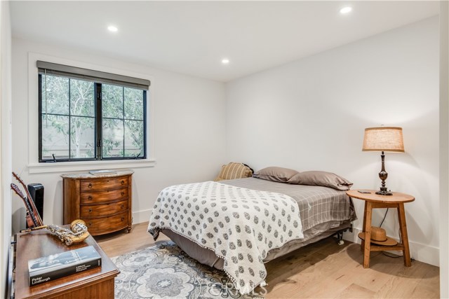 942 15th Street, Hermosa Beach, California 90254, 4 Bedrooms Bedrooms, ,2 BathroomsBathrooms,Residential,Sold,15th,SB20137355