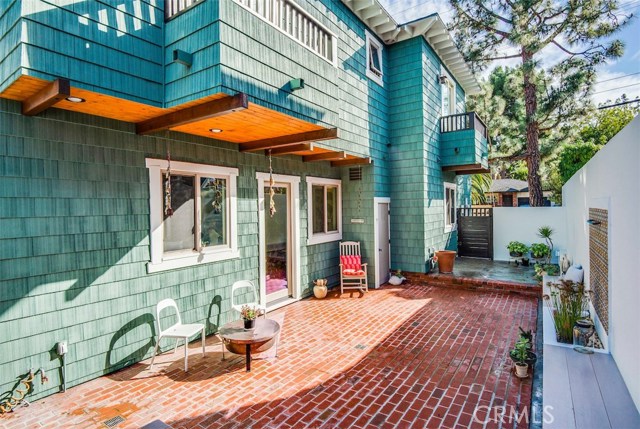 1161 2nd Street, Manhattan Beach, California 90266, 5 Bedrooms Bedrooms, ,4 BathroomsBathrooms,Residential,Sold,2nd,PV19028354