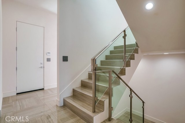 521 Helberta Avenue, Redondo Beach, California 90277, 4 Bedrooms Bedrooms, ,3 BathroomsBathrooms,Residential,Sold,Helberta,SB19088015