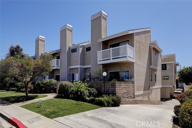 1916 Rockefeller Lane, Redondo Beach, California 90278, 3 Bedrooms Bedrooms, ,2 BathroomsBathrooms,Residential,Sold,Rockefeller,SB20073261