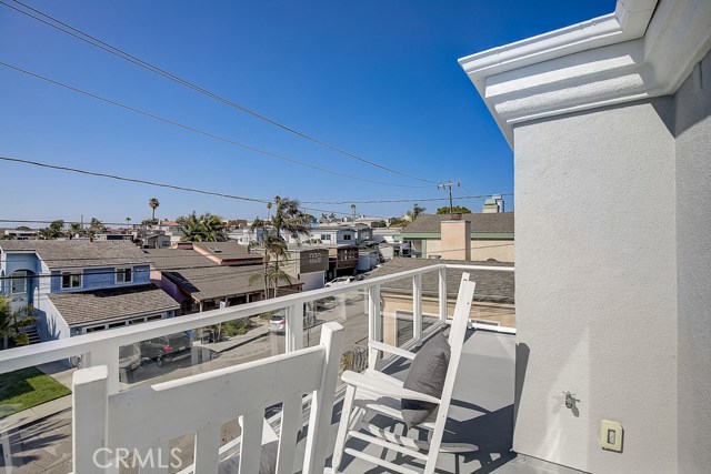 1124 1st Street, Hermosa Beach, California 90254, 4 Bedrooms Bedrooms, ,3 BathroomsBathrooms,Residential,Sold,1st,SB20124705