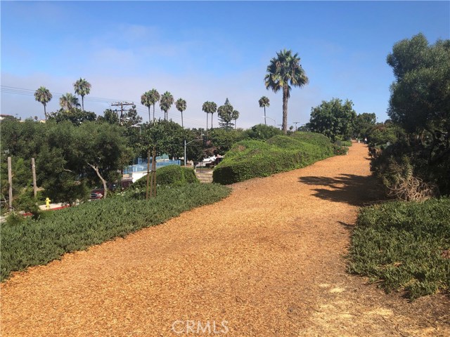 The condo is directly adjacent to the Veteran's Parkway (Hermosa Valley Greenbelt), a 7.9 mile out and back trail that offers scenic views. Primarily used for walking, trail running, and mountain biking, this path is accessible year-round. Owners can walk their dogs as long as they are on a leash.