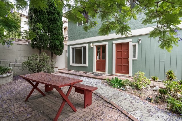 2004 Nelson Avenue, Redondo Beach, California 90278, 4 Bedrooms Bedrooms, ,3 BathroomsBathrooms,Residential,Sold,Nelson,SB17138213