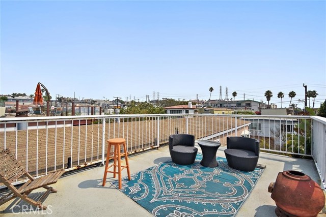 959 2nd Street, Hermosa Beach, California 90254, 5 Bedrooms Bedrooms, ,2 BathroomsBathrooms,Residential,Sold,2nd,SB20190726