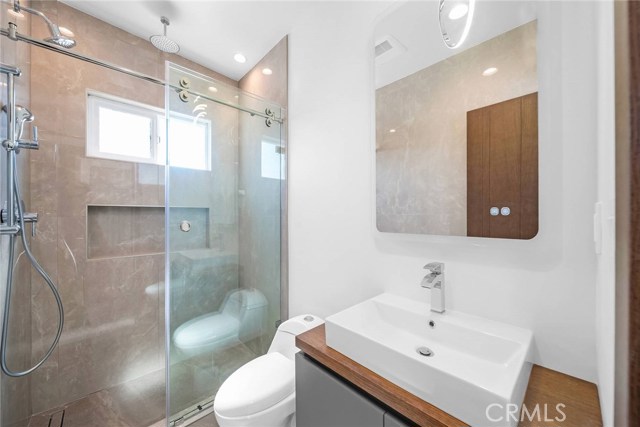 1756 Dixon, Redondo Beach, California 90278, 3 Bedrooms Bedrooms, ,4 BathroomsBathrooms,Residential,Sold,Dixon,SB20223593