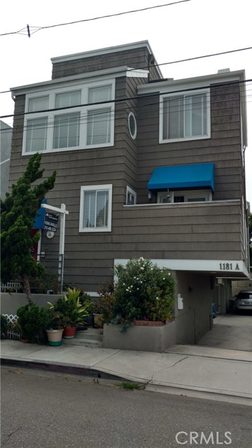 1181 Cypress Avenue, Hermosa Beach, California 90254, 2 Bedrooms Bedrooms, ,2 BathroomsBathrooms,Residential,Sold,Cypress,SB17186888