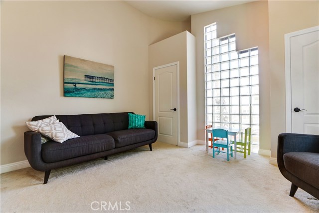 712 Beryl Street, Redondo Beach, California 90277, 4 Bedrooms Bedrooms, ,2 BathroomsBathrooms,Residential,Sold,Beryl,SB18099904