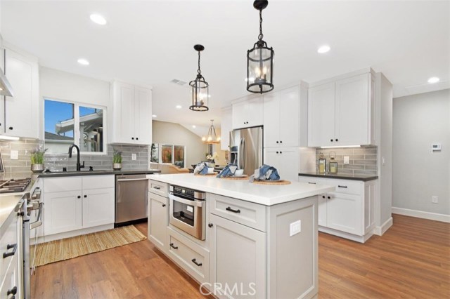 3404 Gibson Place, Redondo Beach, California 90278, 4 Bedrooms Bedrooms, ,2 BathroomsBathrooms,Residential,Sold,Gibson,SB19083979