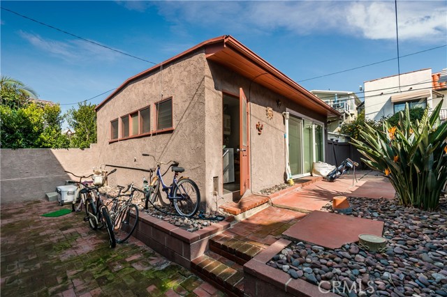 1838 Manhattan Avenue, Hermosa Beach, California 90254, ,Residential Income,Sold,Manhattan,SB21031939