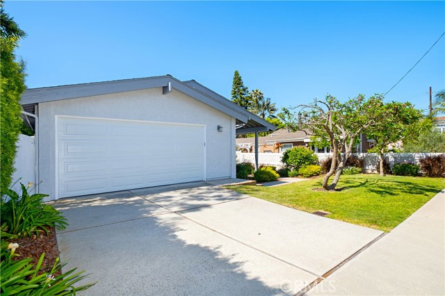 1712 Gates Avenue, Manhattan Beach, California 90266, 4 Bedrooms Bedrooms, ,2 BathroomsBathrooms,Residential,Sold,Gates,SB20097306