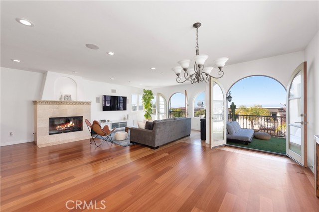 3104 Alma Avenue, Manhattan Beach, California 90266, 3 Bedrooms Bedrooms, ,4 BathroomsBathrooms,Residential,Sold,Alma,SB21051698