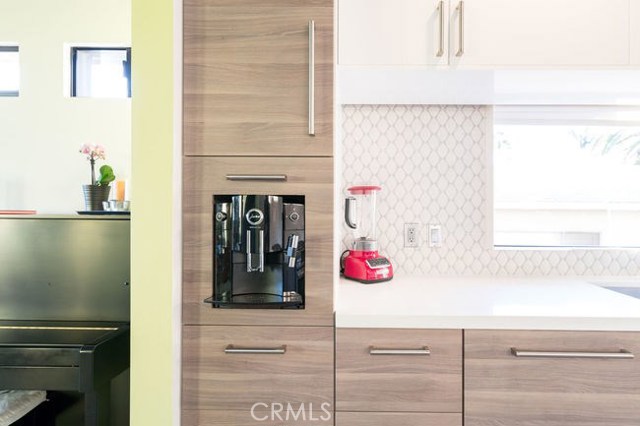 806 Juanita Avenue, Redondo Beach, California 90277, 3 Bedrooms Bedrooms, ,2 BathroomsBathrooms,Residential,Sold,Juanita,SB18289178