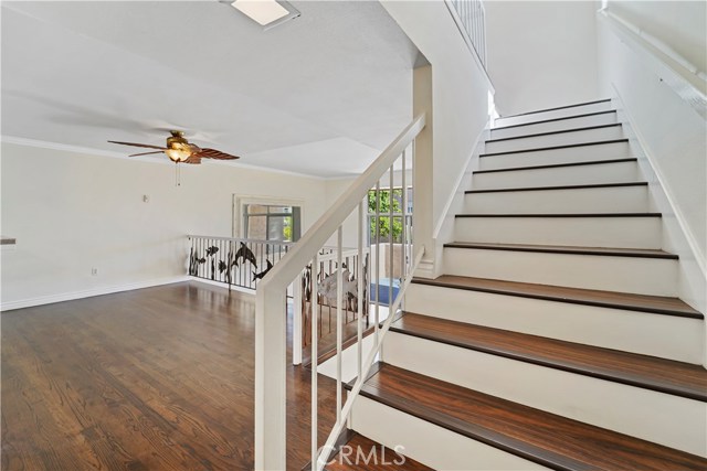 Dining area/stairs