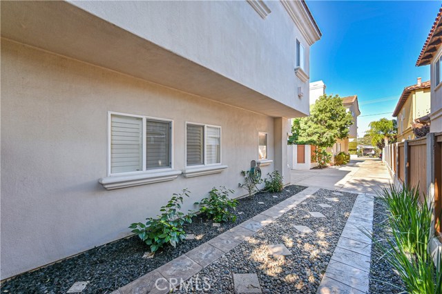 2402 Graham Avenue, Redondo Beach, California 90278, 4 Bedrooms Bedrooms, ,2 BathroomsBathrooms,Residential,Sold,Graham,SB20089930