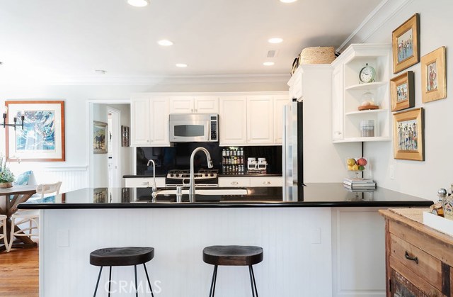 1641 Haynes Lane, Redondo Beach, California 90278, 2 Bedrooms Bedrooms, ,Residential,Sold,Haynes,SB20135411
