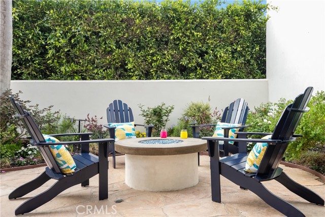 2322 Laurel Bluff Drive, Manhattan Beach, California 90266, 4 Bedrooms Bedrooms, ,3 BathroomsBathrooms,Residential,Sold,Laurel Bluff,SB21167191