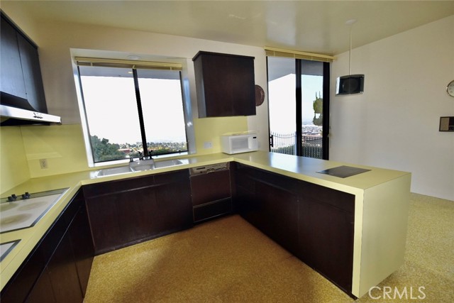 29635 Highpoint Road, Rancho Palos Verdes, California 90275, 4 Bedrooms Bedrooms, ,3 BathroomsBathrooms,Residential,Sold,Highpoint,PV21121360