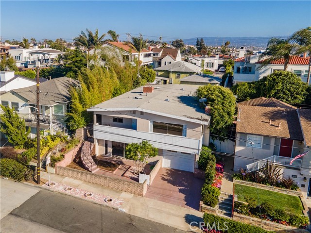 1030 9th Street, Hermosa Beach, California 90254, 4 Bedrooms Bedrooms, ,3 BathroomsBathrooms,Residential,Sold,9th,PV21173520