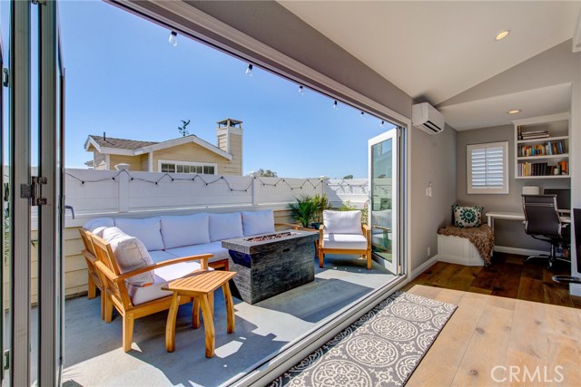 1109 Valley Drive, Hermosa Beach, California 90254, 2 Bedrooms Bedrooms, ,2 BathroomsBathrooms,Residential,Sold,Valley,SB19219365