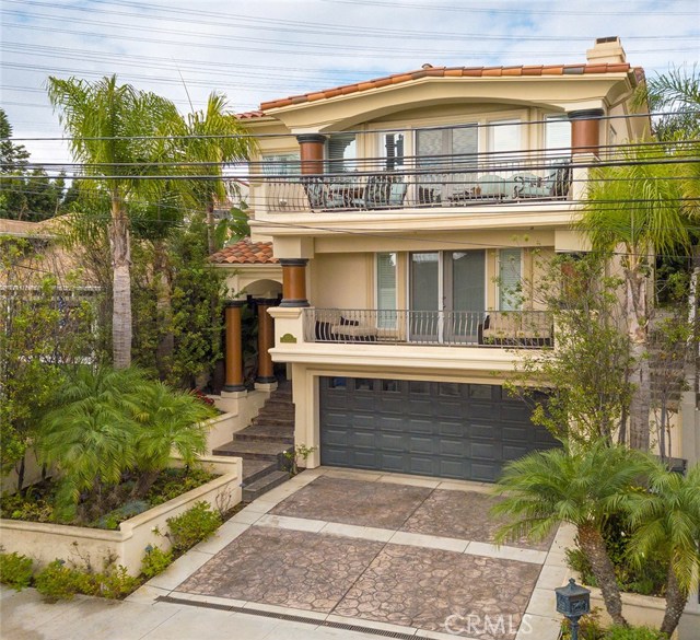 824 Lucia Avenue, Redondo Beach, California 90277, 4 Bedrooms Bedrooms, ,2 BathroomsBathrooms,Residential,Sold,Lucia,SB17243424
