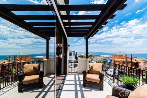 1704 Highland Avenue, Manhattan Beach, California 90266, 4 Bedrooms Bedrooms, ,4 BathroomsBathrooms,Residential,Sold,Highland,SB20075939