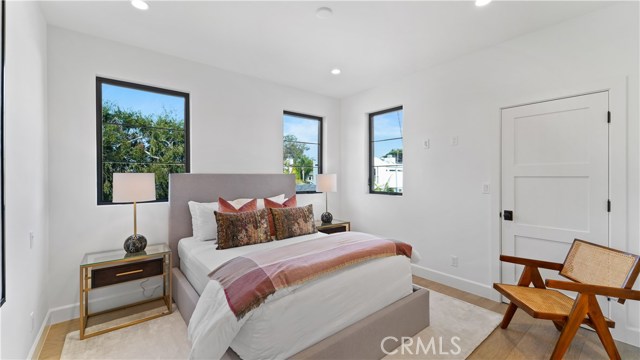 1712 Meadows Avenue, Manhattan Beach, California 90266, 5 Bedrooms Bedrooms, ,2 BathroomsBathrooms,Residential,Sold,Meadows,SB20199095