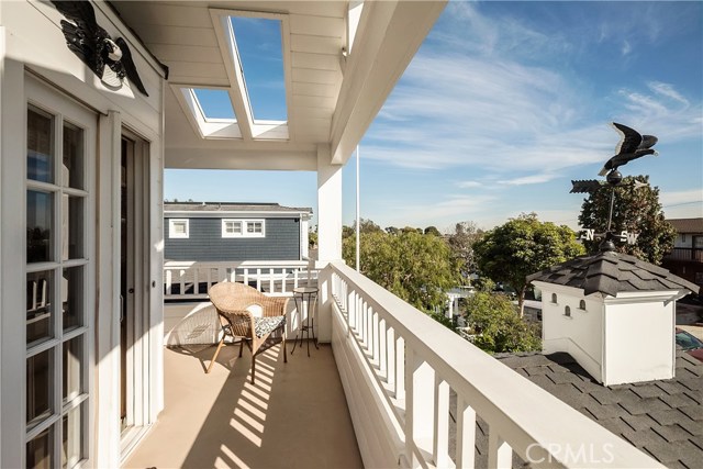 659 18th Street, Manhattan Beach, California 90266, 4 Bedrooms Bedrooms, ,3 BathroomsBathrooms,Residential,Sold,18th,SB19269469