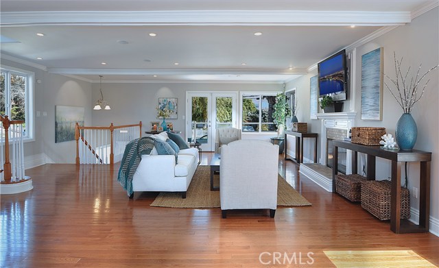 231 Francisca Avenue, Redondo Beach, California 90277, 4 Bedrooms Bedrooms, ,2 BathroomsBathrooms,Residential,Sold,Francisca,SB19047417