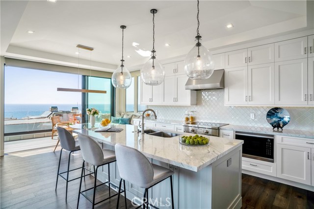 301 20th Street, Manhattan Beach, California 90266, 4 Bedrooms Bedrooms, ,5 BathroomsBathrooms,Residential,Sold,20th,SB19211056