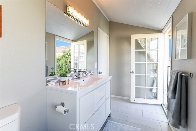 2121 Plant Avenue, Redondo Beach, California 90278, 4 Bedrooms Bedrooms, ,1 BathroomBathrooms,Residential,Sold,Plant,SB21007789