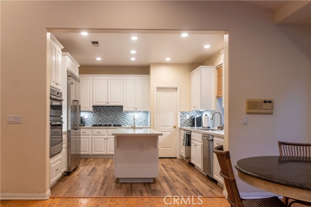 9 Hillcrest Manor, Rolling Hills Estates, California 90274, 4 Bedrooms Bedrooms, ,3 BathroomsBathrooms,Residential,Sold,Hillcrest Manor,PV21026764