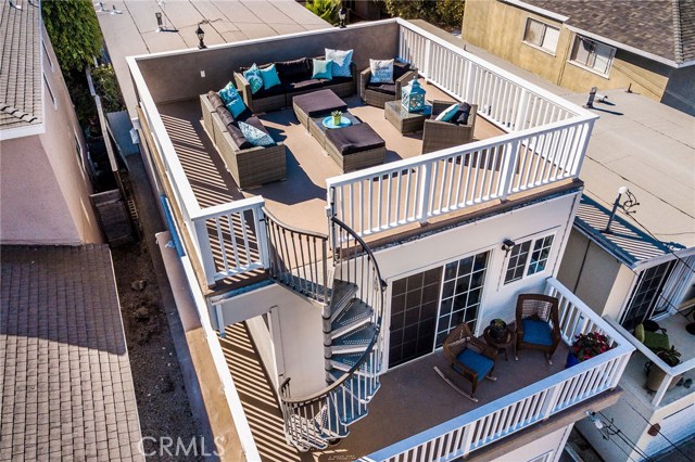 1706 Van Horne Lane, Redondo Beach, California 90278, 4 Bedrooms Bedrooms, ,2 BathroomsBathrooms,Residential,Sold,Van Horne,SB18252340