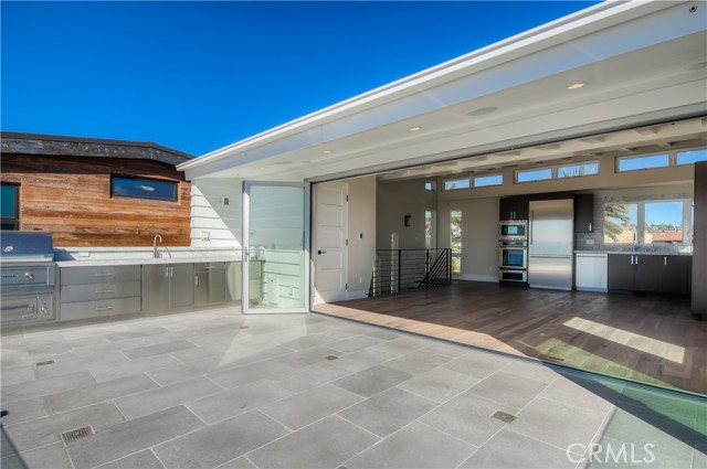 1819 Monterey Boulevard, Hermosa Beach, California 90254, 4 Bedrooms Bedrooms, ,4 BathroomsBathrooms,Residential,Sold,Monterey,SB21046153