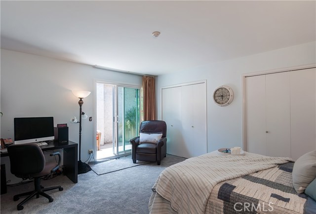 Large Bedroom, 3 Closets Large Bedroom, 3 Closets