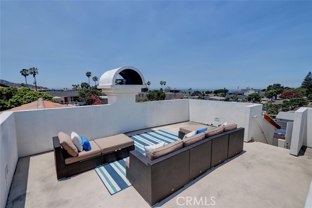 411 Avenue F, Redondo Beach, California 90277, 5 Bedrooms Bedrooms, ,4 BathroomsBathrooms,Residential,Sold,Avenue F,SB20102967