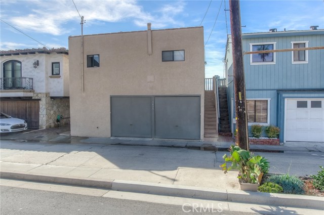 3435 Hermosa Avenue, Hermosa Beach, California 90254, 2 Bedrooms Bedrooms, ,2 BathroomsBathrooms,Residential,Sold,Hermosa,SB18258077