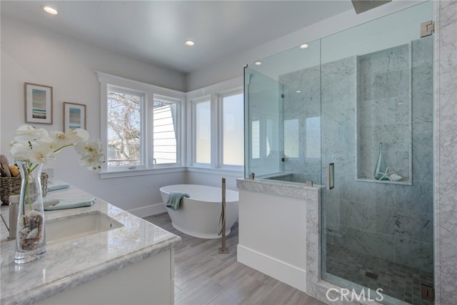 1037 2nd Street, Hermosa Beach, California 90254, 4 Bedrooms Bedrooms, ,3 BathroomsBathrooms,Residential,Sold,2nd,SB19264836