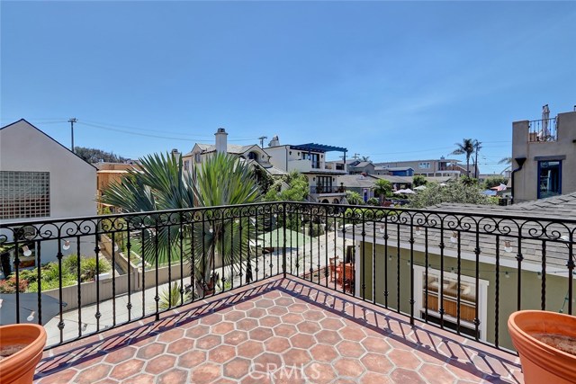 409 4th, Manhattan Beach, California 90266, 3 Bedrooms Bedrooms, ,2 BathroomsBathrooms,Residential,Sold,4th,SB19005868