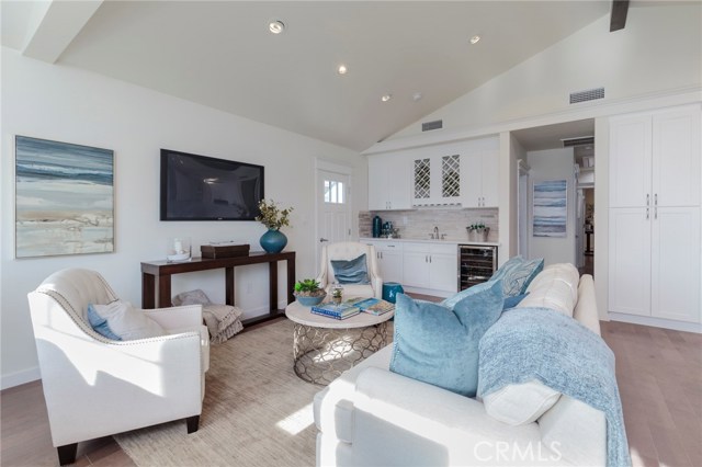 502 Paulina Avenue, Redondo Beach, California 90277, 3 Bedrooms Bedrooms, ,2 BathroomsBathrooms,Residential,Sold,Paulina,SB17257861