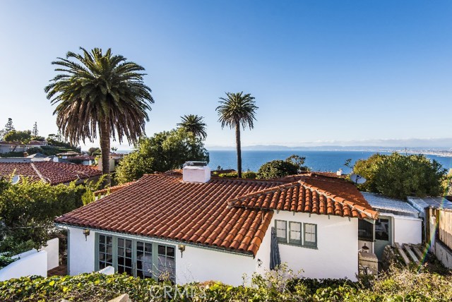 701 Via Somonte, Palos Verdes Estates, California 90274, 2 Bedrooms Bedrooms, ,3 BathroomsBathrooms,Residential,Sold,Via Somonte,PV18051059