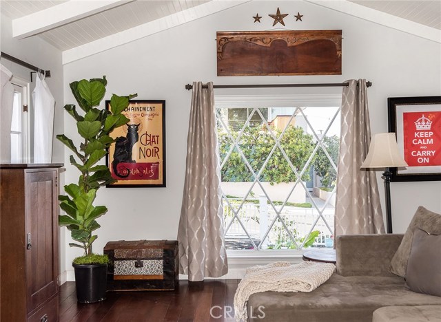 528 Marine Avenue, Manhattan Beach, California 90266, 3 Bedrooms Bedrooms, ,2 BathroomsBathrooms,Residential,Sold,Marine,SB19035532