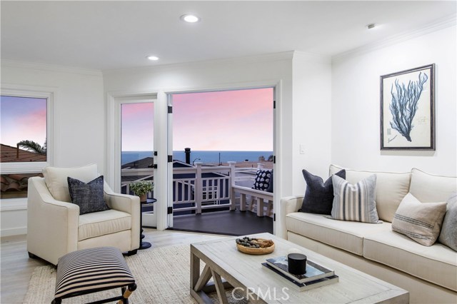 309 20th Place, Manhattan Beach, California 90266, 3 Bedrooms Bedrooms, ,1 BathroomBathrooms,Residential,Sold,20th,SB20217886
