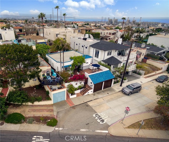 1236 3rd Street, Hermosa Beach, California 90254, 2 Bedrooms Bedrooms, ,Residential,Sold,3rd,SB19113677