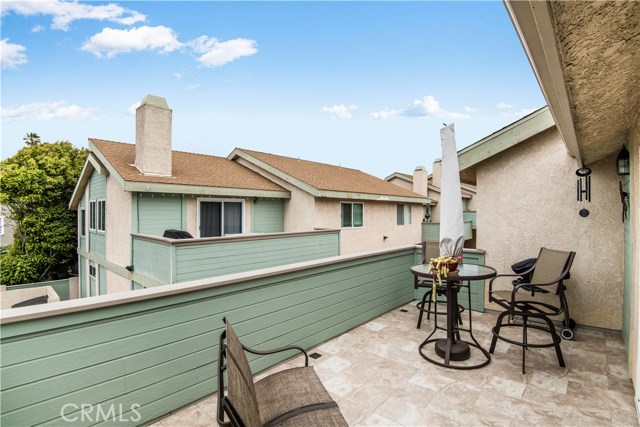 211 Helberta Avenue, Redondo Beach, California 90277, 2 Bedrooms Bedrooms, ,2 BathroomsBathrooms,Residential,Sold,Helberta,SB20006605