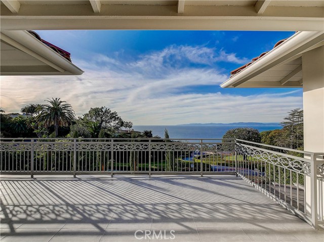 1020 Via Mirabel, Palos Verdes Estates, California 90274, 4 Bedrooms Bedrooms, ,5 BathroomsBathrooms,Residential,Sold,Via Mirabel,TR20025918